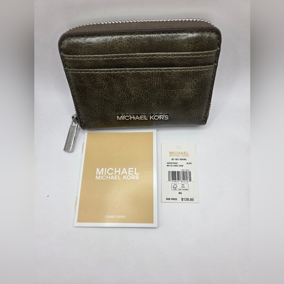 Michael Kors Olive Jet Set Travel Faux Leather Wallet/Cardcase - Picture 8 of 9